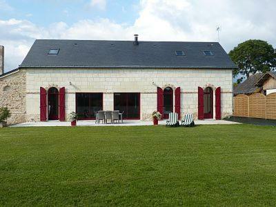Jolie Maison De Campagne En Pierre De Tuffeau Longue Exterior photo
